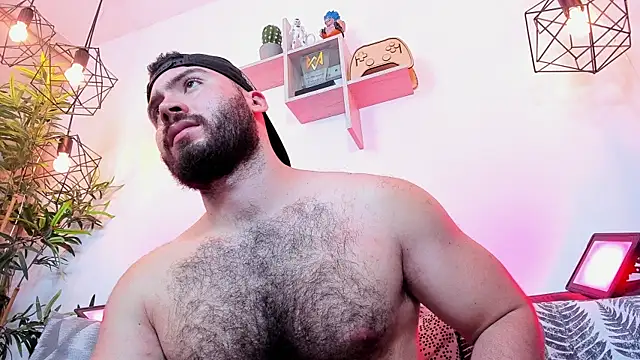 Snapshot of SebastianVilla_ chatting on June 2026 10:45:01 PM SebastianVilla online show from June 2026 10:45:01 PM