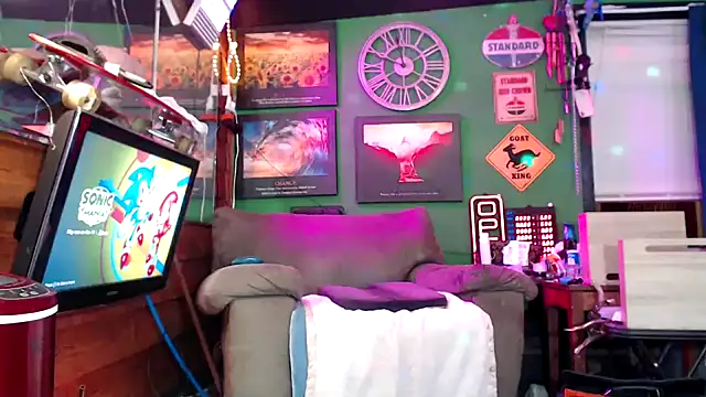 Brooke-lynn online show from February 2025 03:00:02 AM