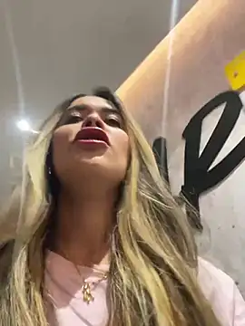 Snapshot of Emilia_Bakerr chatting on December 2024 06:17:01 PM Emilia Bakerr online show from December 2024 06:17:01 PM