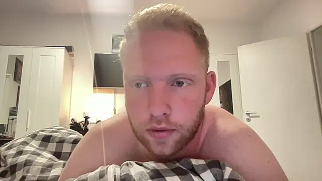 Snapshot of yourfckby chatting on August 2026 10:28:02 AM yourfckby online show from August 2026 10:28:02 AM