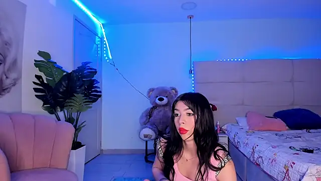 Snapshot of Marily_Daniela_ chatting on December 2024 04:07:02 AM Marily Daniela online show from December 2024 04:07:02 AM