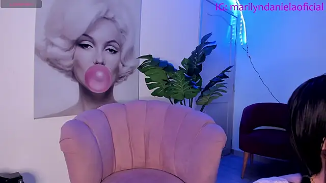 Snapshot of Marily_Daniela_ chatting on December 2024 09:41:02 PM Marily Daniela online show from December 2024 09:41:02 PM