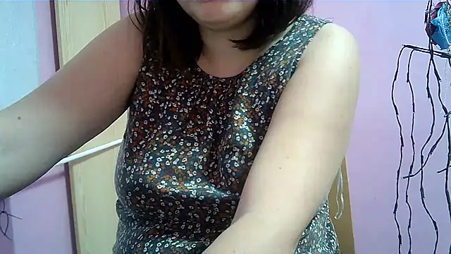 Lucinka1 online show from February 2025 02:45:02 PM