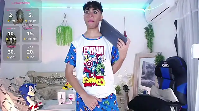 huge armound online show from March 2026 05:41:01 AM