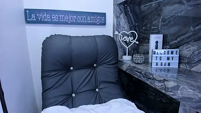 Snapshot of miss_danika chatting on February 2026 11:11:01 AM miss danika online show from February 2026 11:11:01 AM