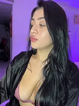 lucianaroy online show from December 2025 01:13:01 AM