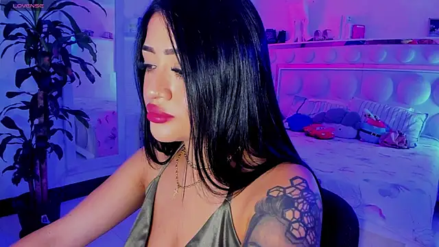 Snapshot of lucianaroy chatting on June 2026 09:57:01 PM lucianaroy online show from June 2026 09:57:01 PM