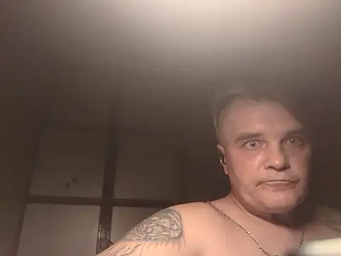 Snapshot of DjiniCD chatting on June 2026 10:11:01 PM DjiniCD online show from June 2026 10:11:01 PM