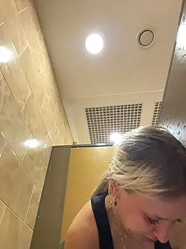 LikaCat online show from January 2026 04:03:01 AM