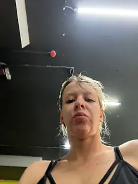 LikaCat online show from February 2026 03:27:01 AM