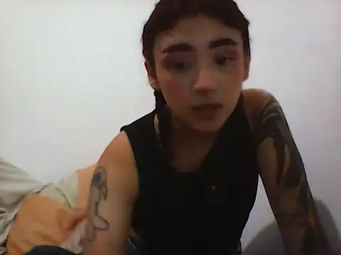 IrisMagiic online show from January 2025 03:00:02 AM