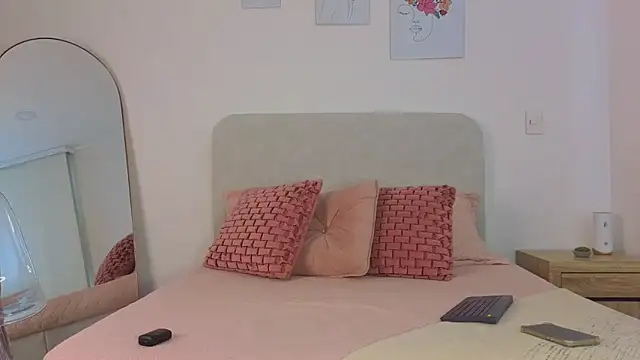 KristennBlue online show from December 2025 12:53:02 PM