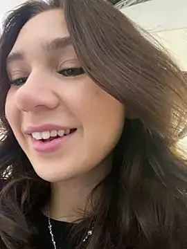 QuitieLia online show from December 2024 03:22:02 PM