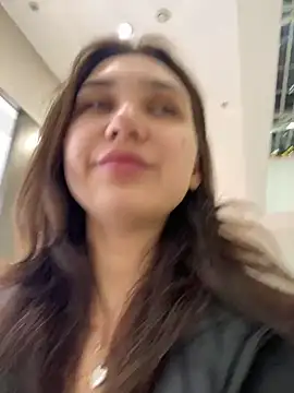 QuitieLia online show from December 2024 03:12:02 PM