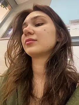 QuitieLia online show from January 2025 08:24:01 AM