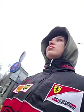 QuitieLia online show from January 2025 08:29:01 AM