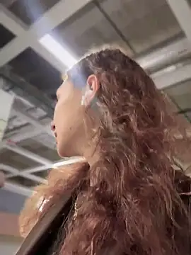 QuitieLia online show from September 2025 09:09:01 AM