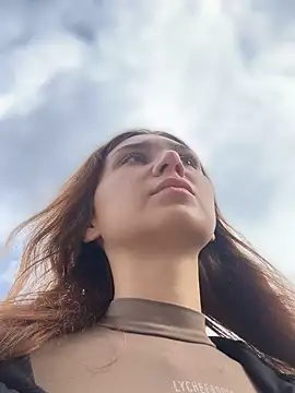 QuitieLia online show from September 2025 08:05:02 AM