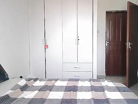 petiteebony 81 online show from February 2026 11:18:01 AM