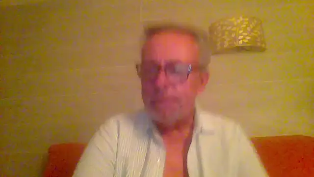 Snapshot of tuggy59 chatting on April 2026 04:45:02 AM tuggy59 online show from April 2026 04:45:02 AM