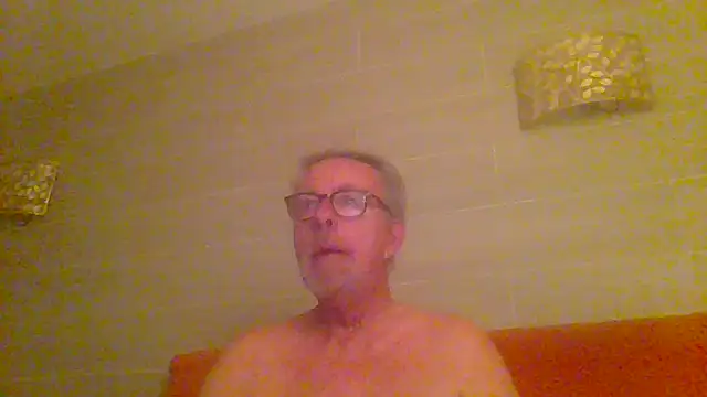 Snapshot of tuggy59 chatting on April 2026 05:08:01 AM tuggy59 online show from April 2026 05:08:01 AM