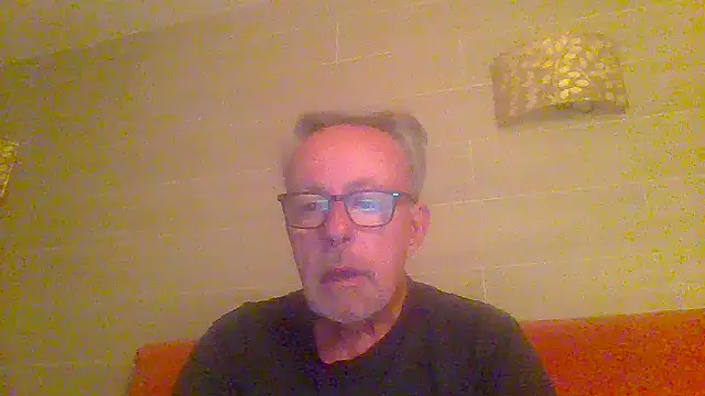 Snapshot of tuggy59 chatting on April 2026 04:37:01 AM tuggy59 online show from April 2026 04:37:01 AM