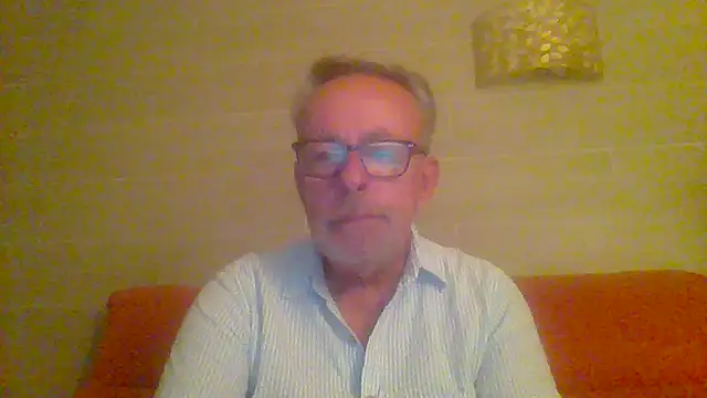 Snapshot of tuggy59 chatting on April 2026 04:43:02 AM tuggy59 online show from April 2026 04:43:02 AM