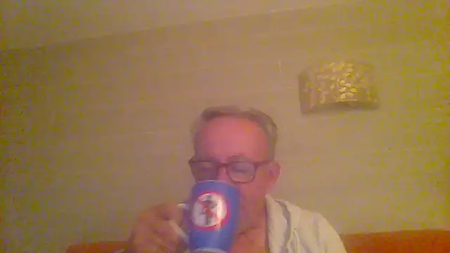 Snapshot of tuggy59 chatting on April 2026 05:14:02 AM tuggy59 online show from April 2026 05:14:02 AM