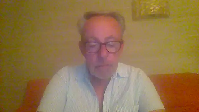 Snapshot of tuggy59 chatting on May 2026 04:39:02 AM tuggy59 online show from May 2026 04:39:02 AM