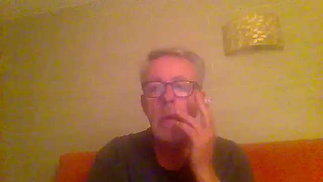 Snapshot of tuggy59 chatting on May 2026 04:20:02 AM tuggy59 online show from May 2026 04:20:02 AM