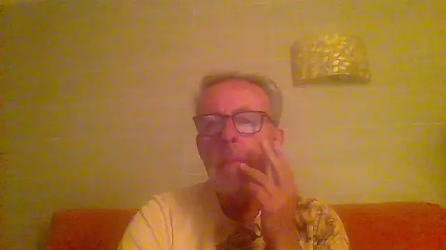 Snapshot of tuggy59 chatting on May 2026 04:40:01 AM tuggy59 online show from May 2026 04:40:01 AM