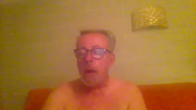 Snapshot of tuggy59 chatting on May 2026 04:30:02 AM tuggy59 online show from May 2026 04:30:02 AM