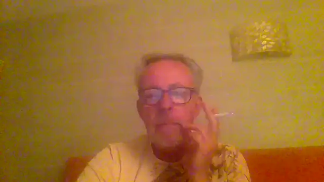 Snapshot of tuggy59 chatting on May 2026 04:32:02 AM tuggy59 online show from May 2026 04:32:02 AM