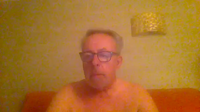 Snapshot of tuggy59 chatting on May 2026 04:08:02 AM tuggy59 online show from May 2026 04:08:02 AM