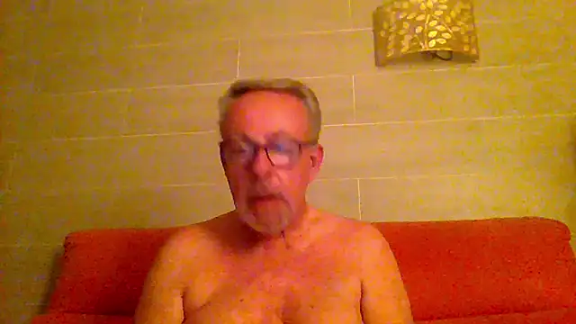 Snapshot of tuggy59 chatting on May 2026 03:36:01 AM tuggy59 online show from May 2026 03:36:01 AM