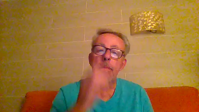 Snapshot of tuggy59 chatting on May 2026 03:59:01 AM tuggy59 online show from May 2026 03:59:01 AM