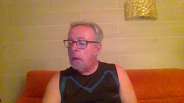 Snapshot of tuggy59 chatting on June 2026 03:53:02 AM tuggy59 online show from June 2026 03:53:02 AM