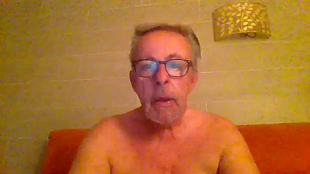 Snapshot of tuggy59 chatting on July 2026 04:51:02 AM tuggy59 online show from July 2026 04:51:02 AM