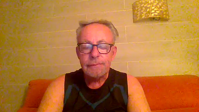 Snapshot of tuggy59 chatting on July 2026 04:20:01 AM tuggy59 online show from July 2026 04:20:01 AM
