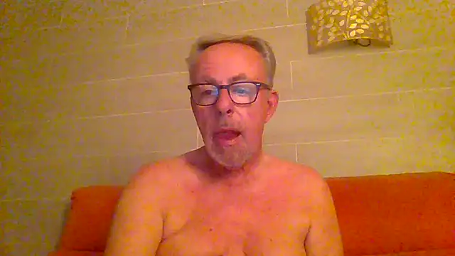 Snapshot of tuggy59 chatting on July 2026 04:50:01 AM tuggy59 online show from July 2026 04:50:01 AM