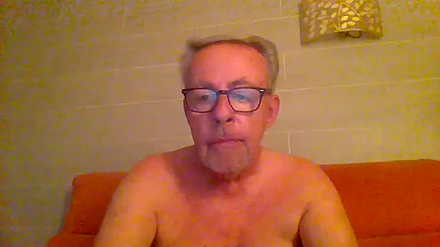 Snapshot of tuggy59 chatting on July 2026 04:59:02 AM tuggy59 online show from July 2026 04:59:02 AM