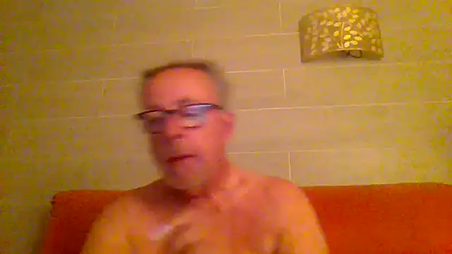 Snapshot of tuggy59 chatting on July 2026 03:53:01 AM tuggy59 online show from July 2026 03:53:01 AM
