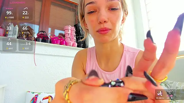 Snapshot of Sassy_Teen chatting on May 2026 07:37:02 AM Sassy Teen online show from May 2026 07:37:02 AM
