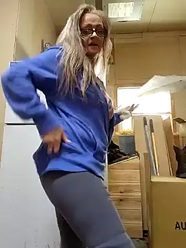 Southern Bella online show from December 2024 03:28:02 PM