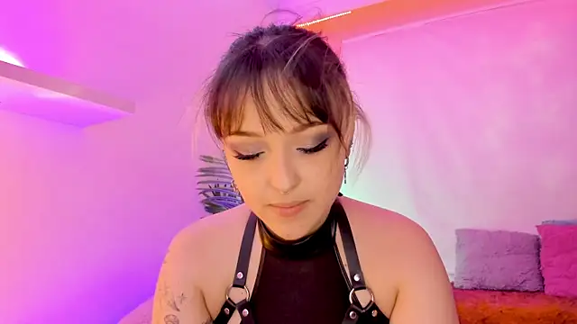 Gloomydoll online show from November 2025 06:42:02 PM