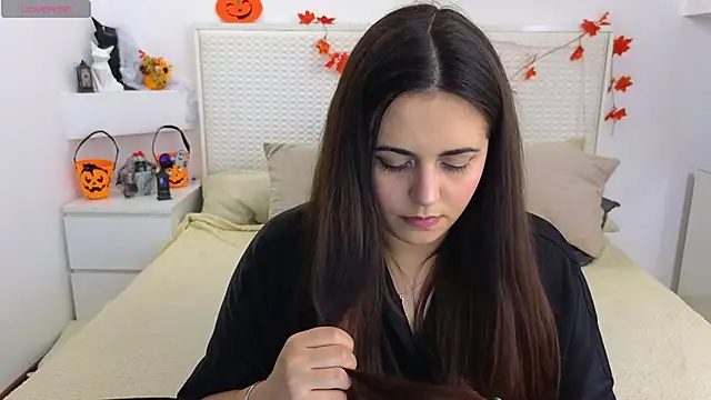 Snapshot of Eva_Rogers_ chatting on October 2025 09:27:01 PM Eva Rogers  online show from October 2025 09:27:01 PM