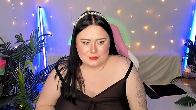 Snapshot of Akemi_BBW chatting on December 2024 10:06:02 PM Akemi BBW online show from December 2024 10:06:02 PM