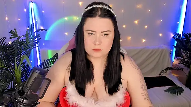 Snapshot of Akemi_BBW chatting on December 2024 06:12:01 PM Akemi BBW online show from December 2024 06:12:01 PM