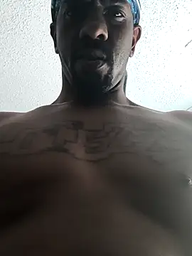 Snapshot of icyMike43 chatting on December 2025 04:45:02 PM icyMike43 online show from December 2025 04:45:02 PM