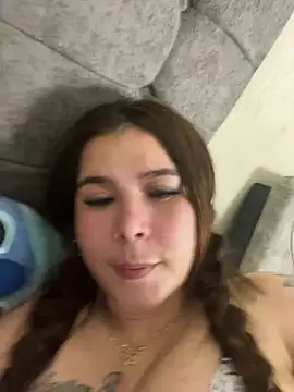Snapshot of zoe_adhara chatting on April 2026 07:33:02 AM zoe adhara online show from April 2026 07:33:02 AM